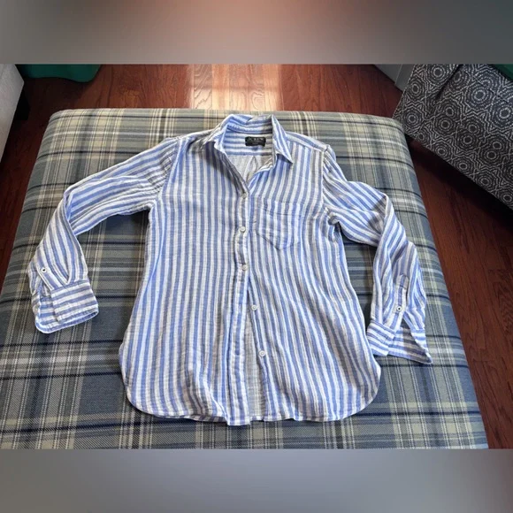 J.CREW Classic Fit Soft Gauze Shirt In Blue Stripe Size 0 - Picture 3 of 8